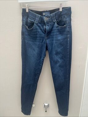 Democracy Women's Skinny Jeans in Dark Blue Wash